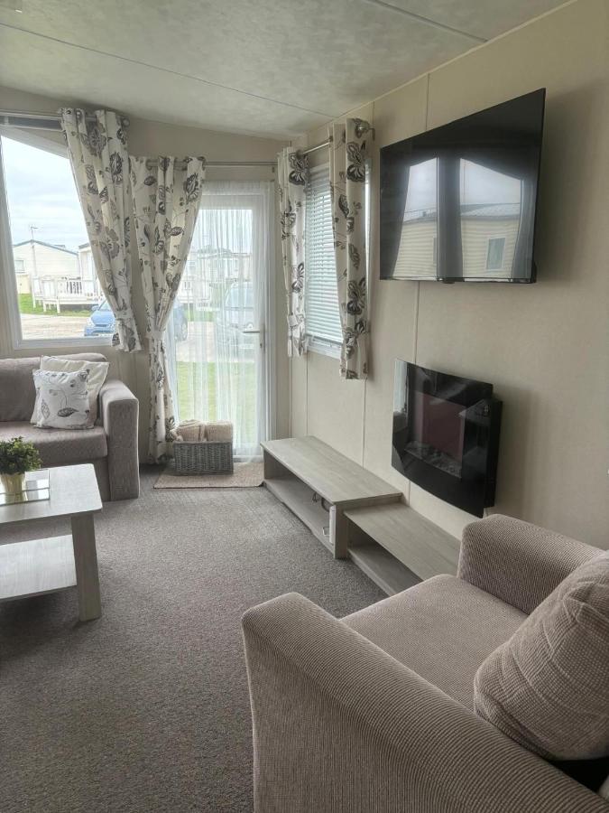 Beach Retreats, Romney Sands, Parkdean Resorts - B&B Greatstone