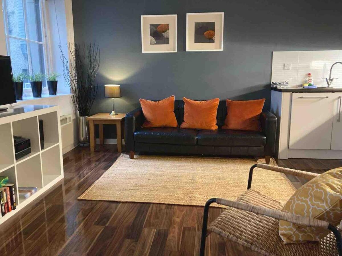 Loft style apartment in prime city centre - B&B Glasgow