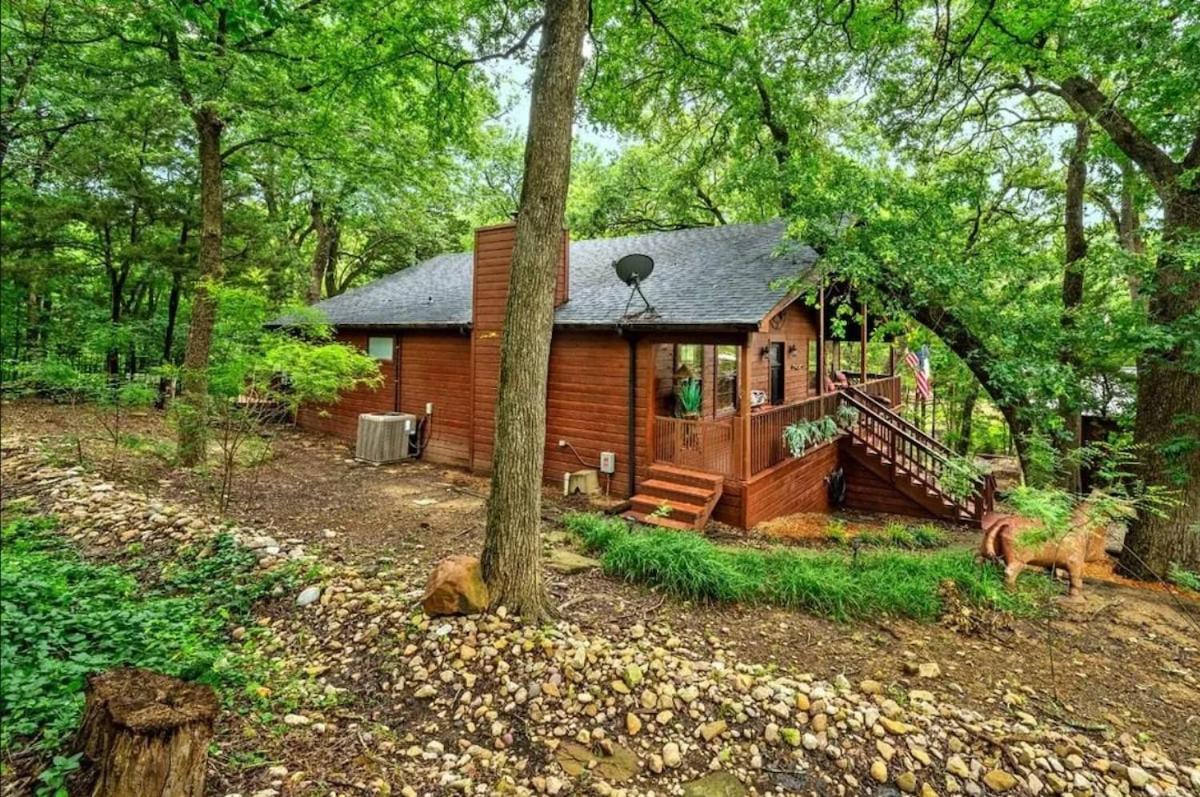 Lone Star Hacienda - B&B Pottsboro