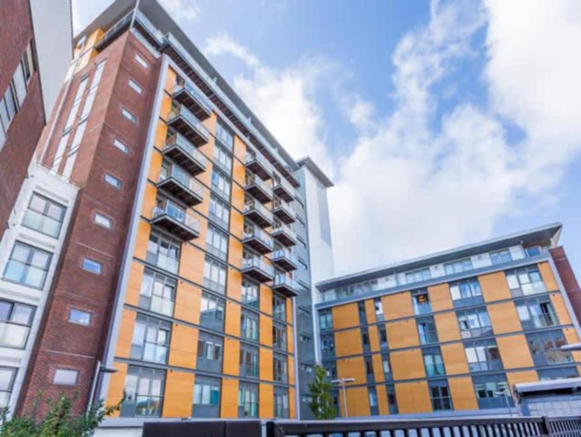 Tides - Poole Town Views, On-site Parking - Bed and Breakfast Poole