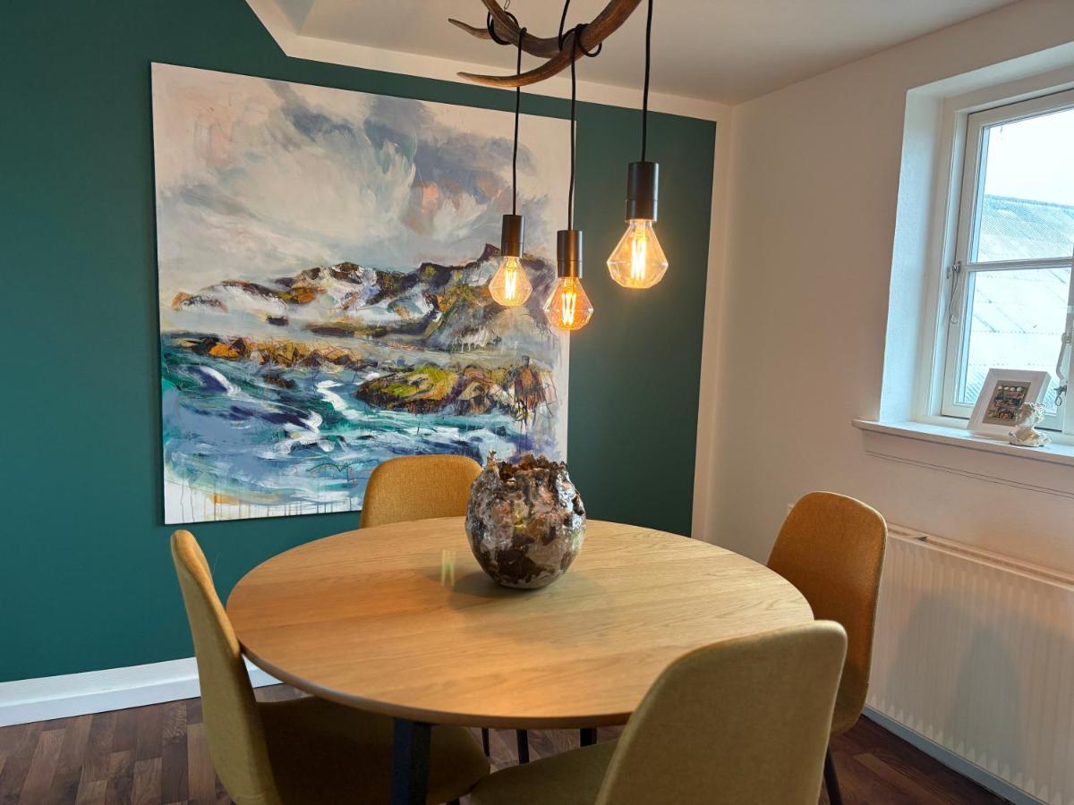 Art Apartment Sønderbygaard - Chambres d'hôtes Vinderup