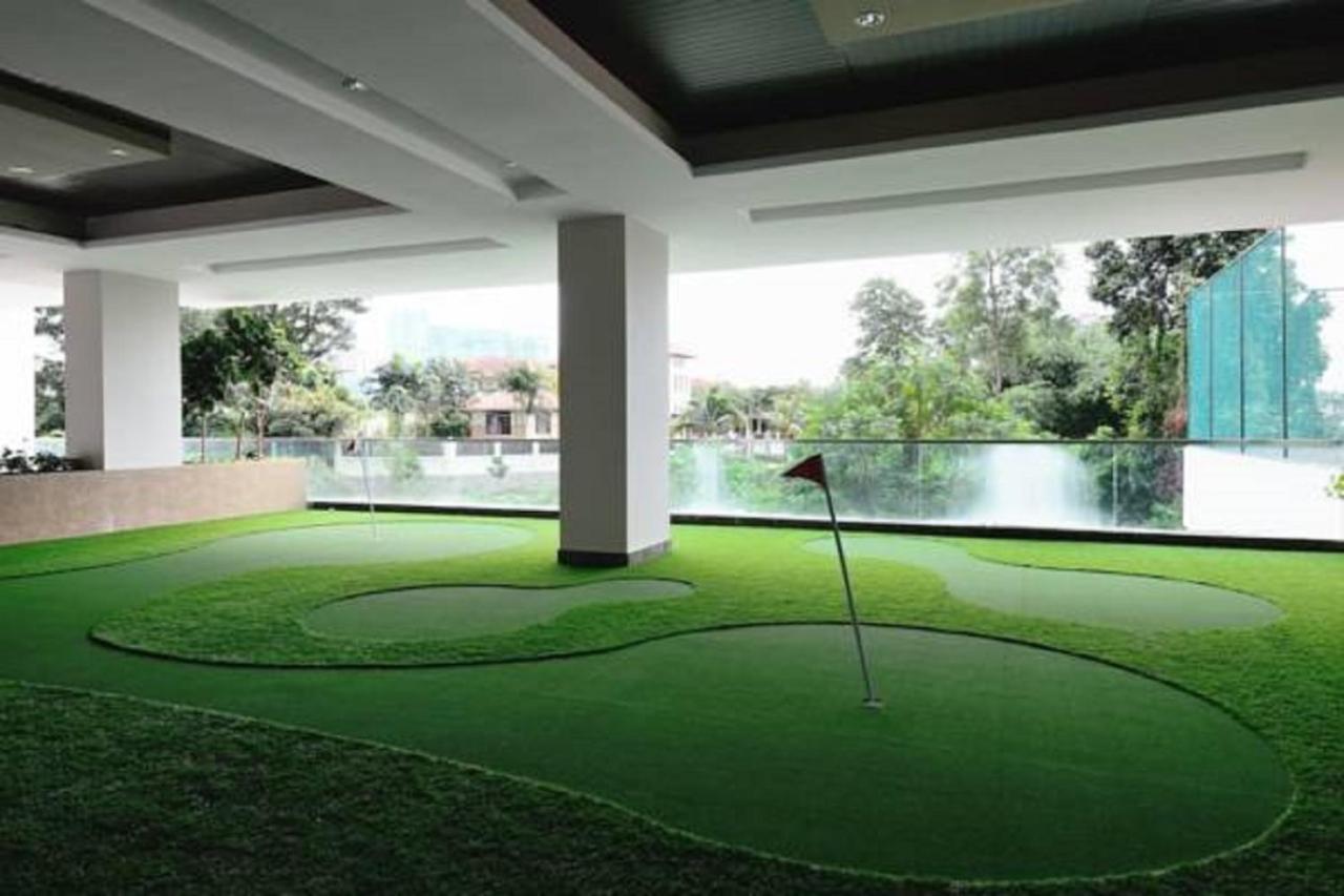 Apartment with Garden View