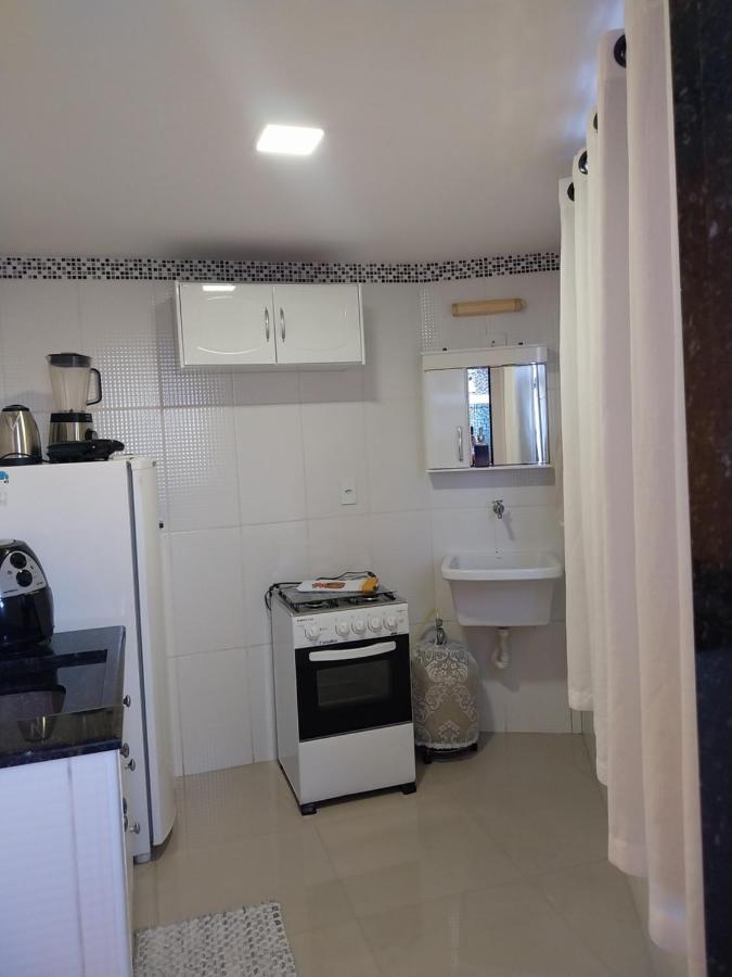 Kitnet no Centro Garagem, ar e Wi-Fi - Bed and Breakfast Itaperuna