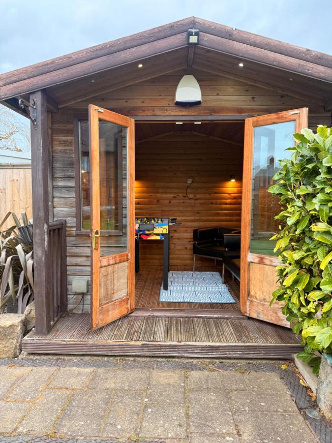 Boundary Place - B&B Saltney