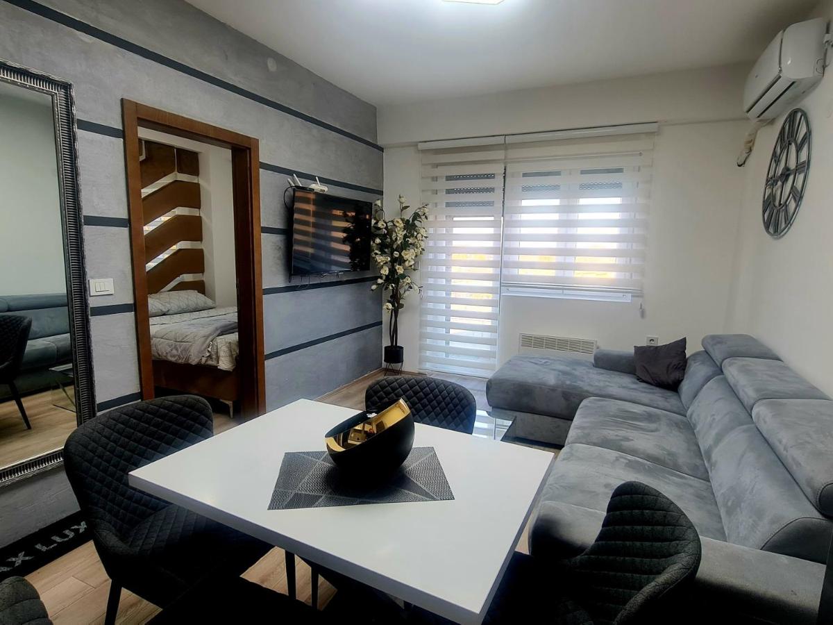 RELAX LUX AKVA PARK(K-KOMPLEX) - Chambres d’hôtes Jagodina