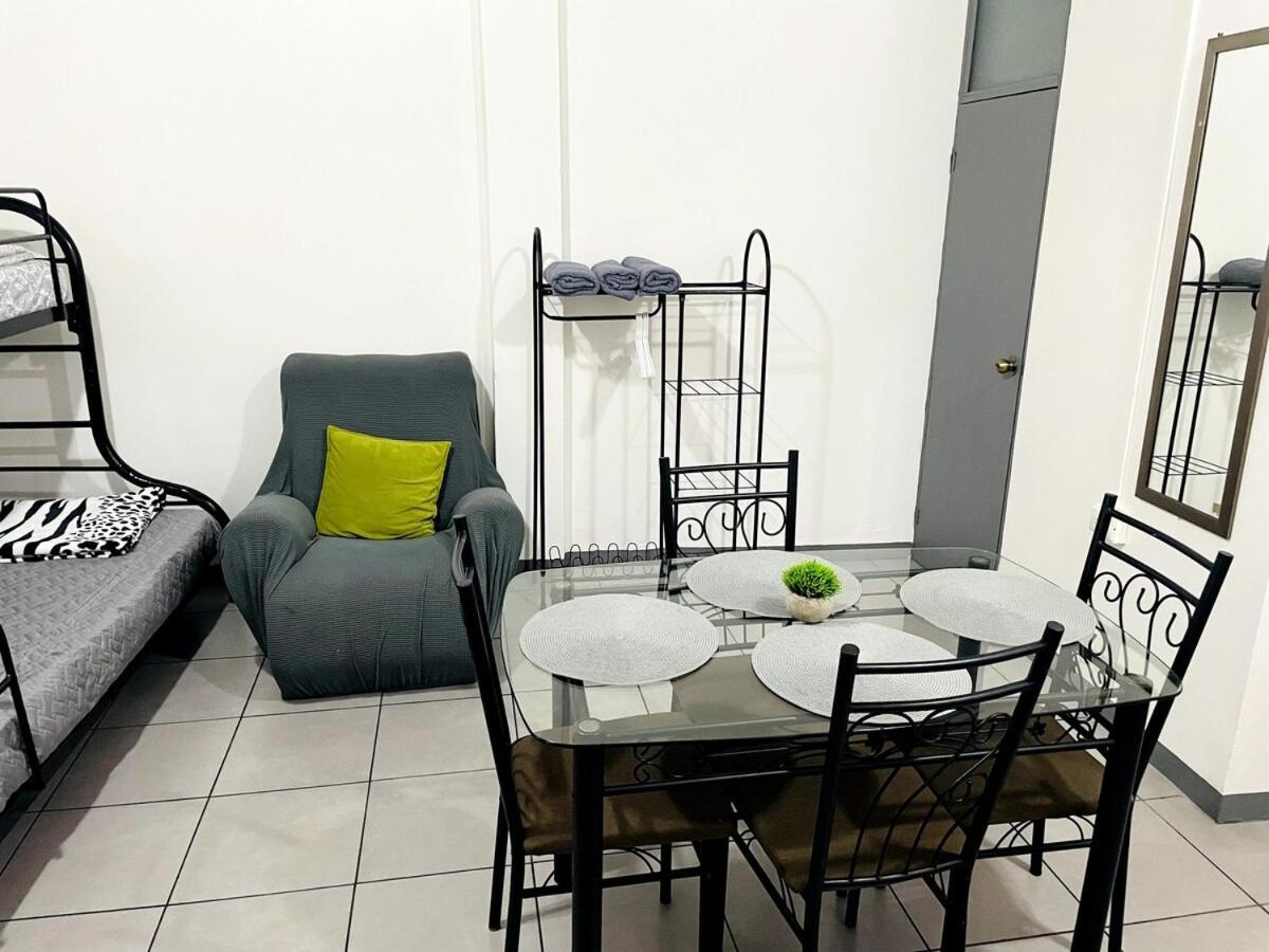 Apartamentos Grettel Pérez Zeledón - Bed and Breakfast San Isidro