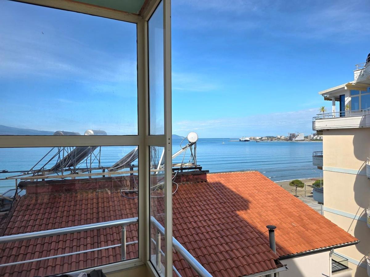 Lungomare Color Apartment - Chambres d'hôtes Vlora