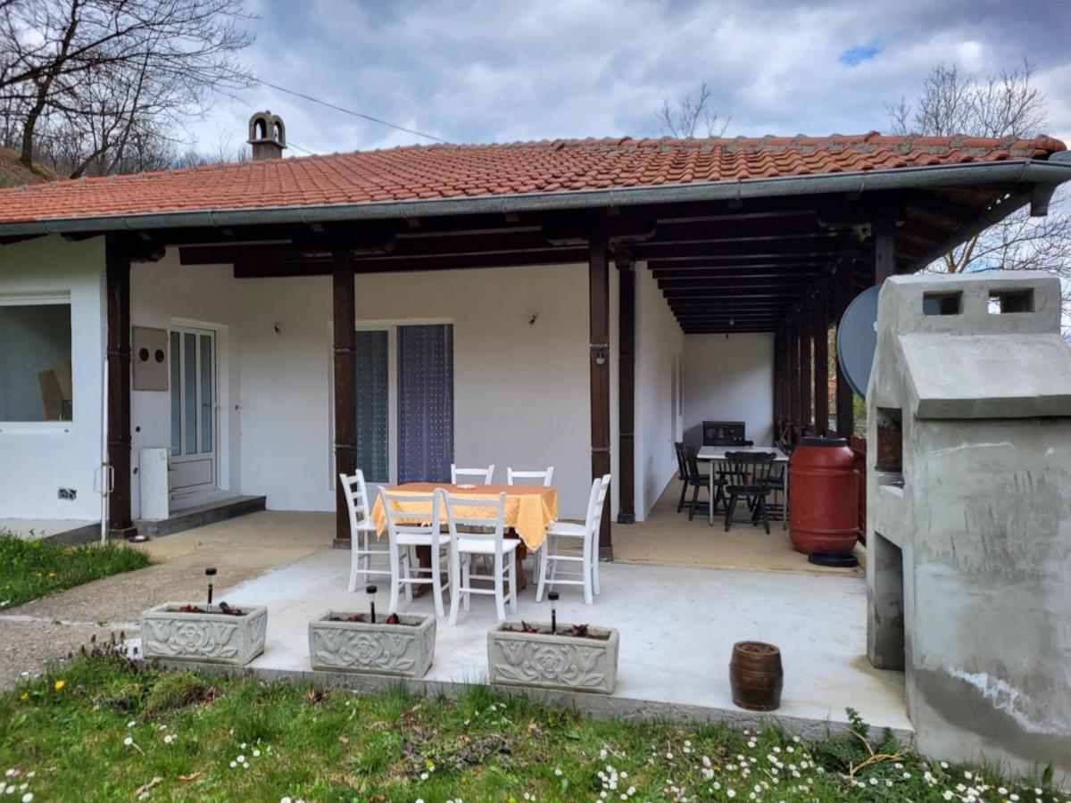 Ala je lep ovaj svet - B&B Topola