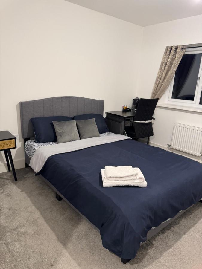 Beautiful Private Ensuite Minutes to city centre - B&B Stoke-on-Trent
