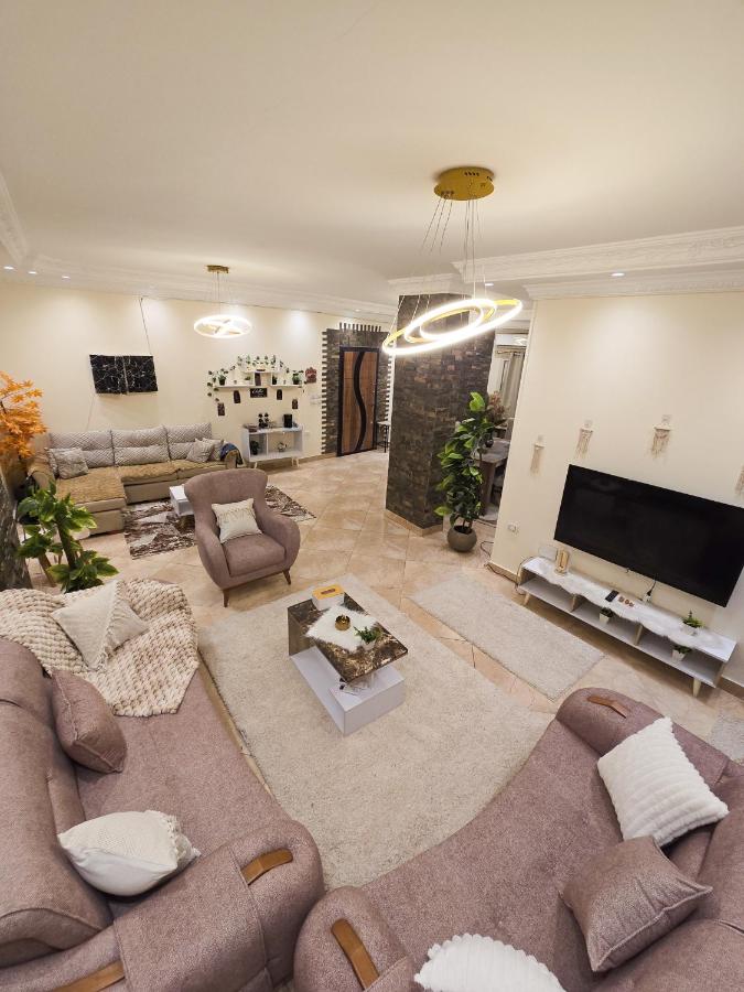 Hotel Apartment with Private Entrance in Sheikh Zayed - B&B Ash Shaykh Zuwayd