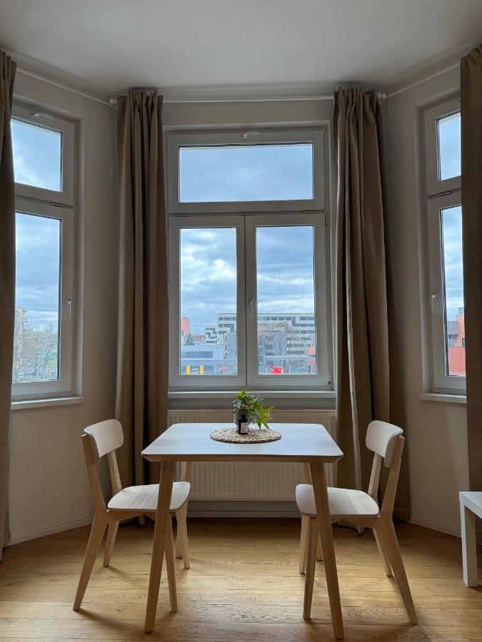 Cozy Prague Apartment - Bed and Breakfast Praag
