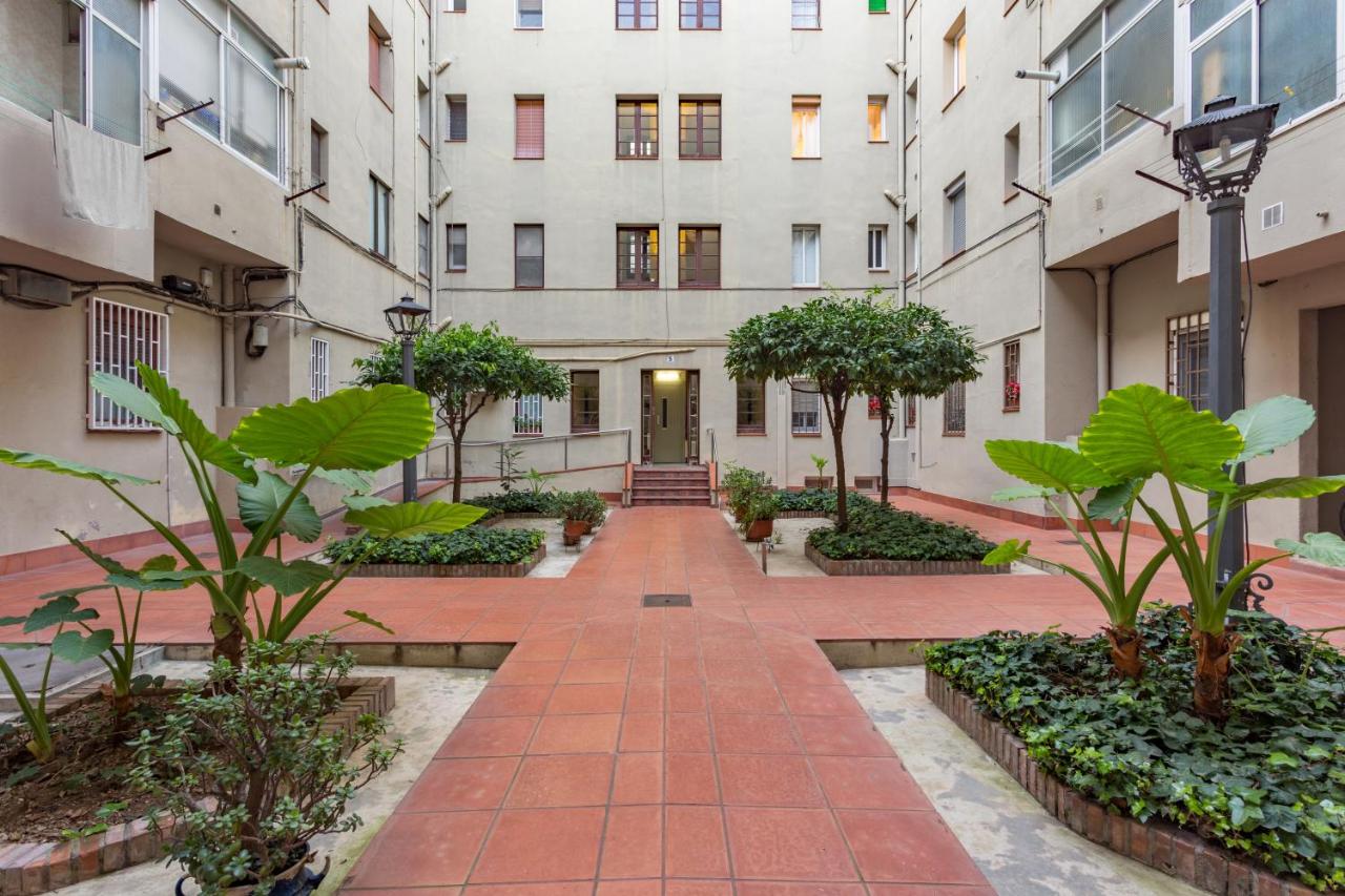 Deluxe Four-Bedroom Apartment