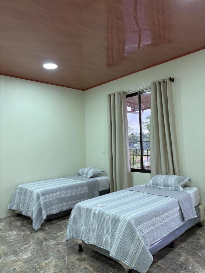Hospedaje Alejandra - Ferienwohnung Canoas