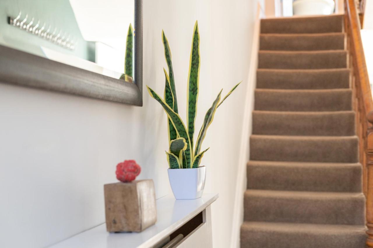 Victorian Beach Retreat, Sleeps 8, Dog Friendly - B&B Saltburn-by-the-Sea
