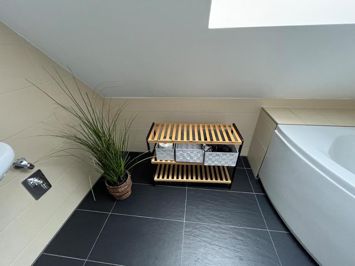 Modernes Loft mit Holzbalken und Charme - B&B Bautzen