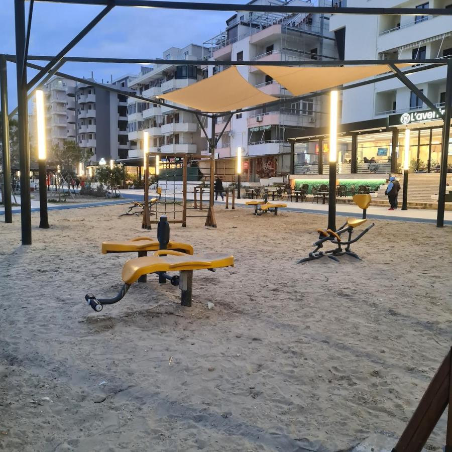 Cosy apartment with sunny terrace, Illyria beach, Durres, Albania - B&B Durrës