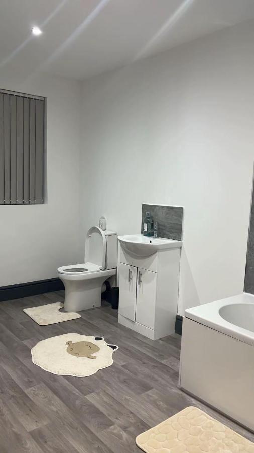 PLUS Properties Westport 3 - Ferienwohnung Stoke-on-Trent
