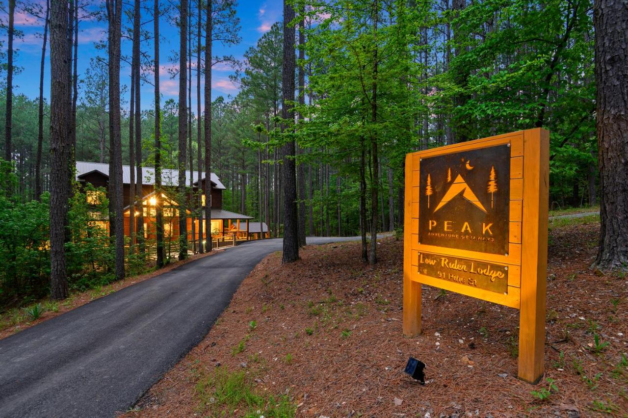 Low Rider Lodge - Backs to Pine Forest and ATV Trail Access from Driveway - B&B Broken Bow
