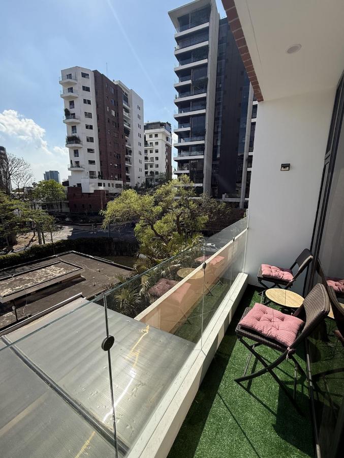 Modern Apartment with Pool & Gym Zona 15 - B&B La Aurora