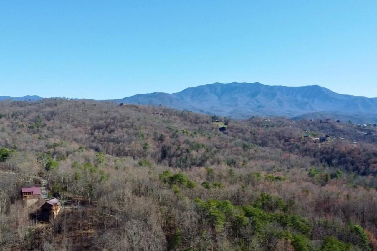 Mossy Trail Treasure Gatlinburg Cabin - B&B Sevierville