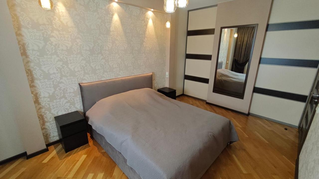Cozy 2-Bedroom Apartment BIG Klaipeda - B&B Klaipėda
