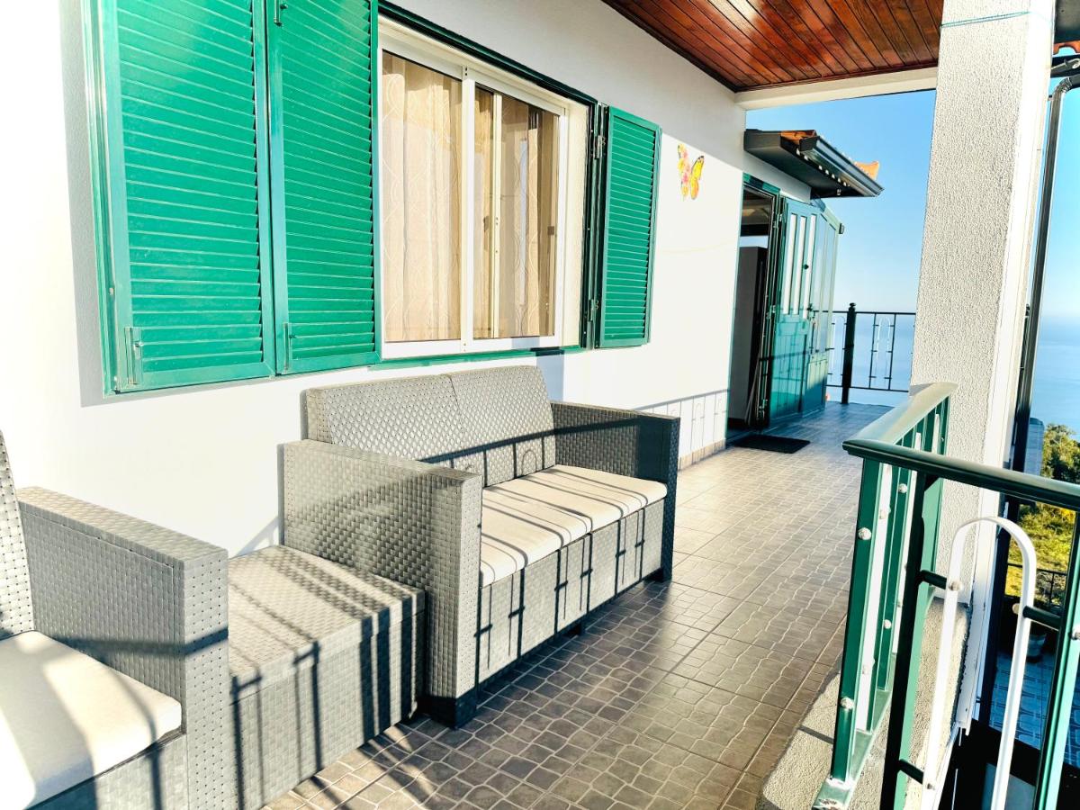 Sunshine Serenity T2 Top Floor-Ocean Views & Parking - Bed and Breakfast Estreito da Calheta