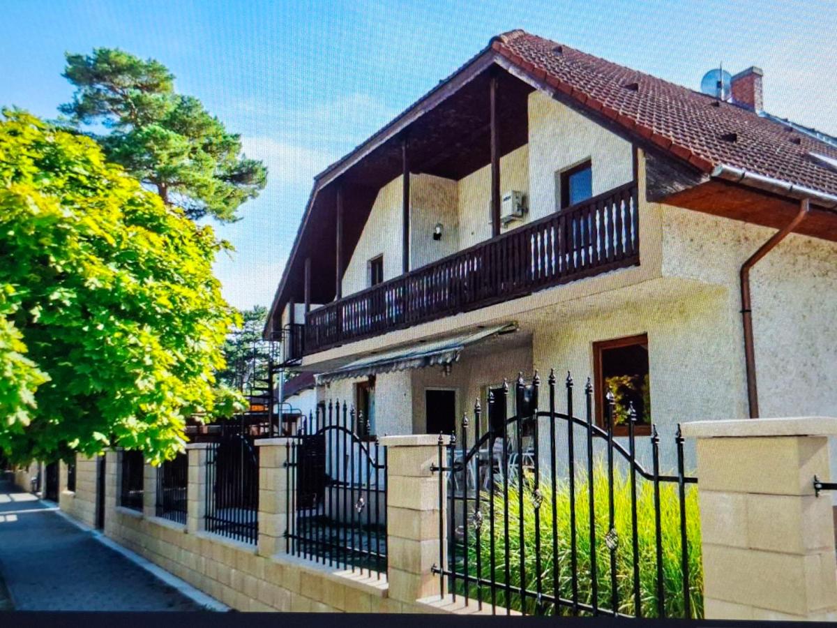 Zsolnay Apartman - B&B Siófok