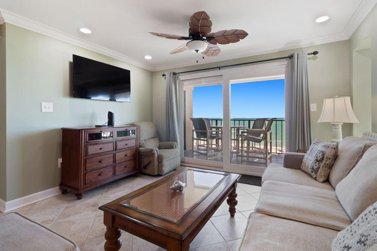 Waves & Views | Beach Condo w/ Balcony + Pool - B&B Myrtle Beach