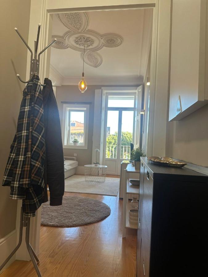 Stylish Apartment Terrace near Bolhão Market - Chambres d'hôtes Porto
