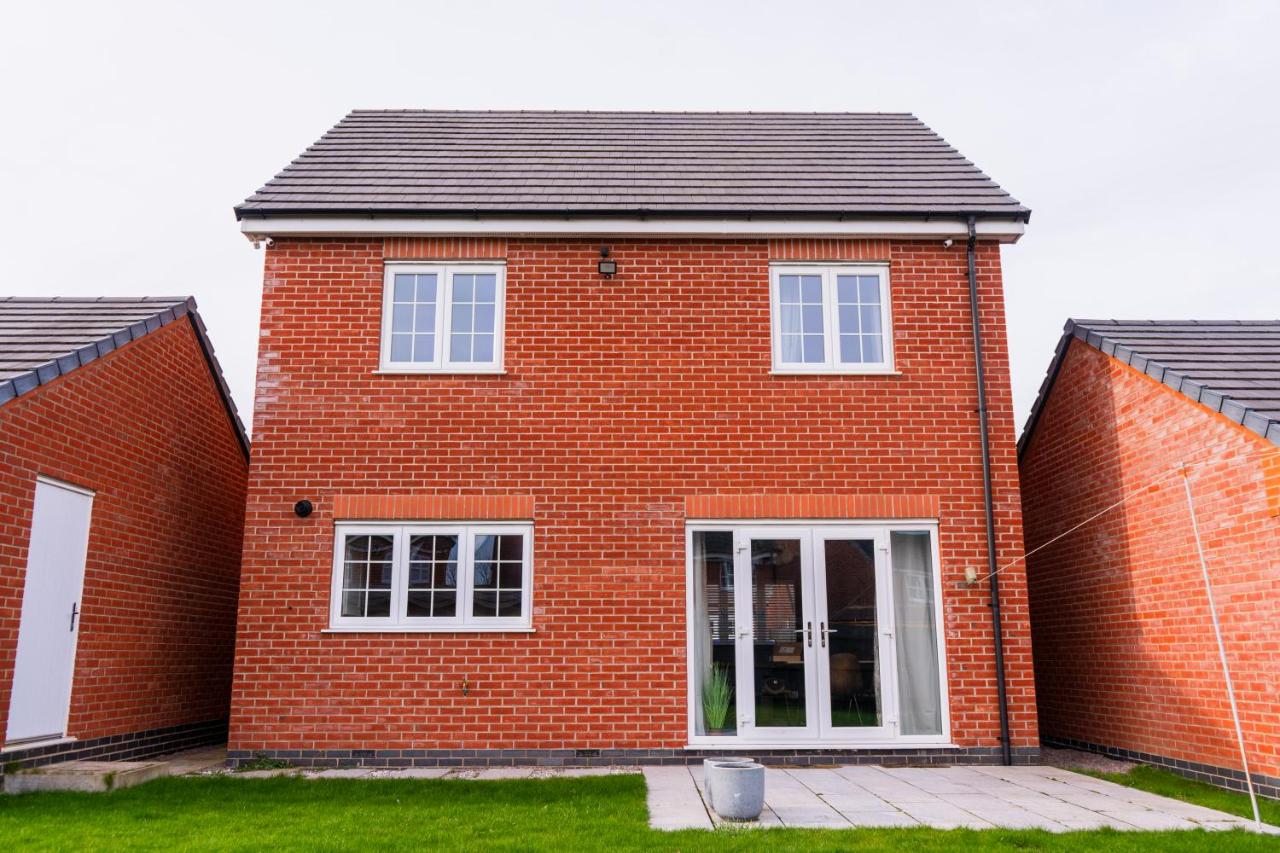 10 mins to Loughborough University -10 mins to Barrow Upon Soar - Spacious 3 Bed - 25 mins to Leicester- Min to Town Centre - Bradgate Park -Ideal for Families and Contractors - with Free Parking & Garden - Chambres d'hôtes Mountsorrel