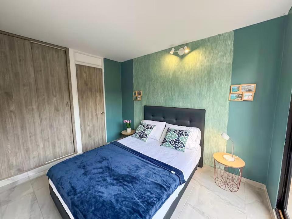 Apto Moderno 2 Hab con Aire Acondicionado y Excelente Ubicación - Chambres d'hôtes Floridablanca