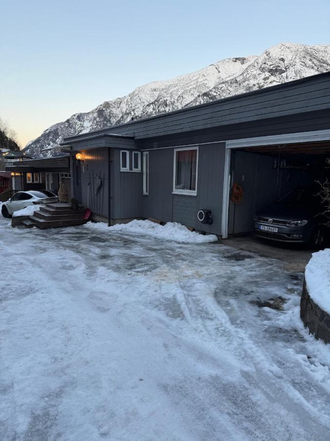 Storekleiv rekkehus - B&B Odda