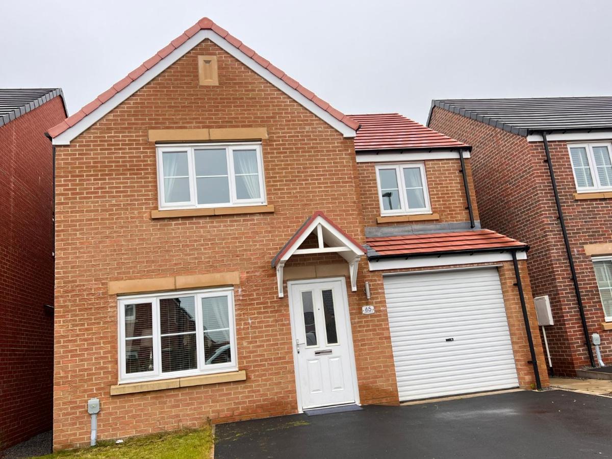 Luxury 4 Bed Home Durham,Sleeps 8-10,Parking,WIFI - B&B Durham