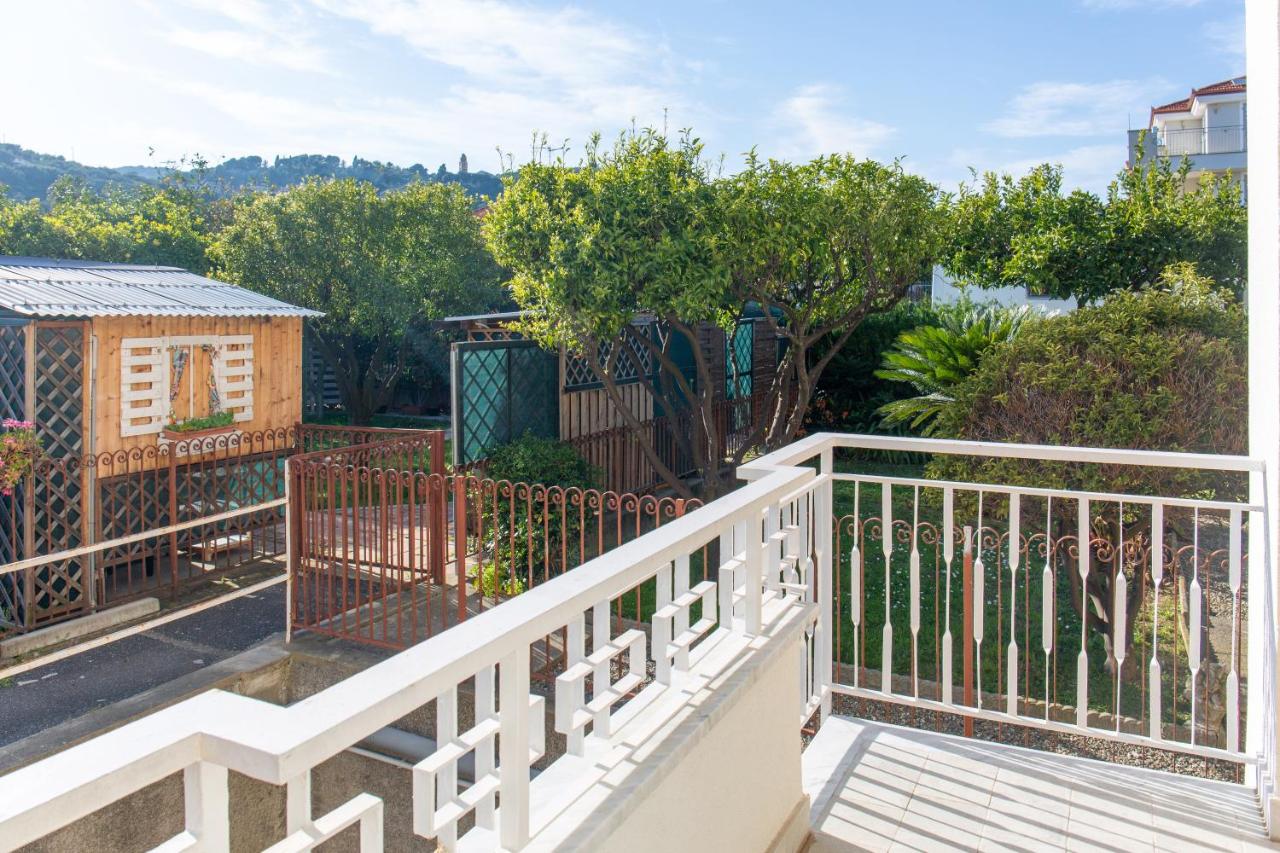 600 meters from the sea - Private Courtyard and Parking - Ferienwohnung Diano Marina