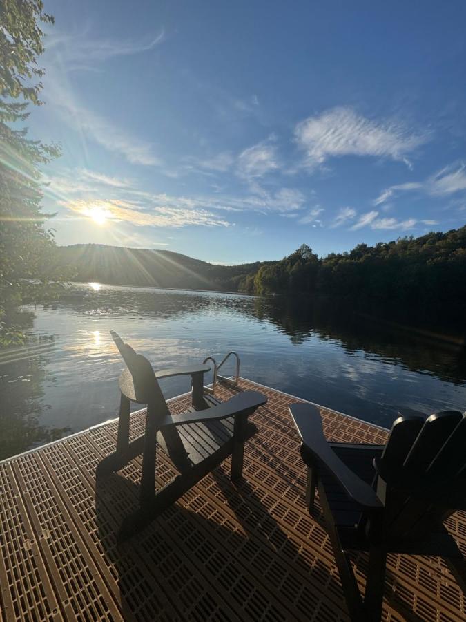 Héméra Chalet - Waterfront with SPA and Sauna - B&B Notre-Dame-de-Montauban