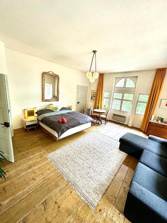 Camera di 50 mq con bagno e grande balcone privato - B&B Promontogno