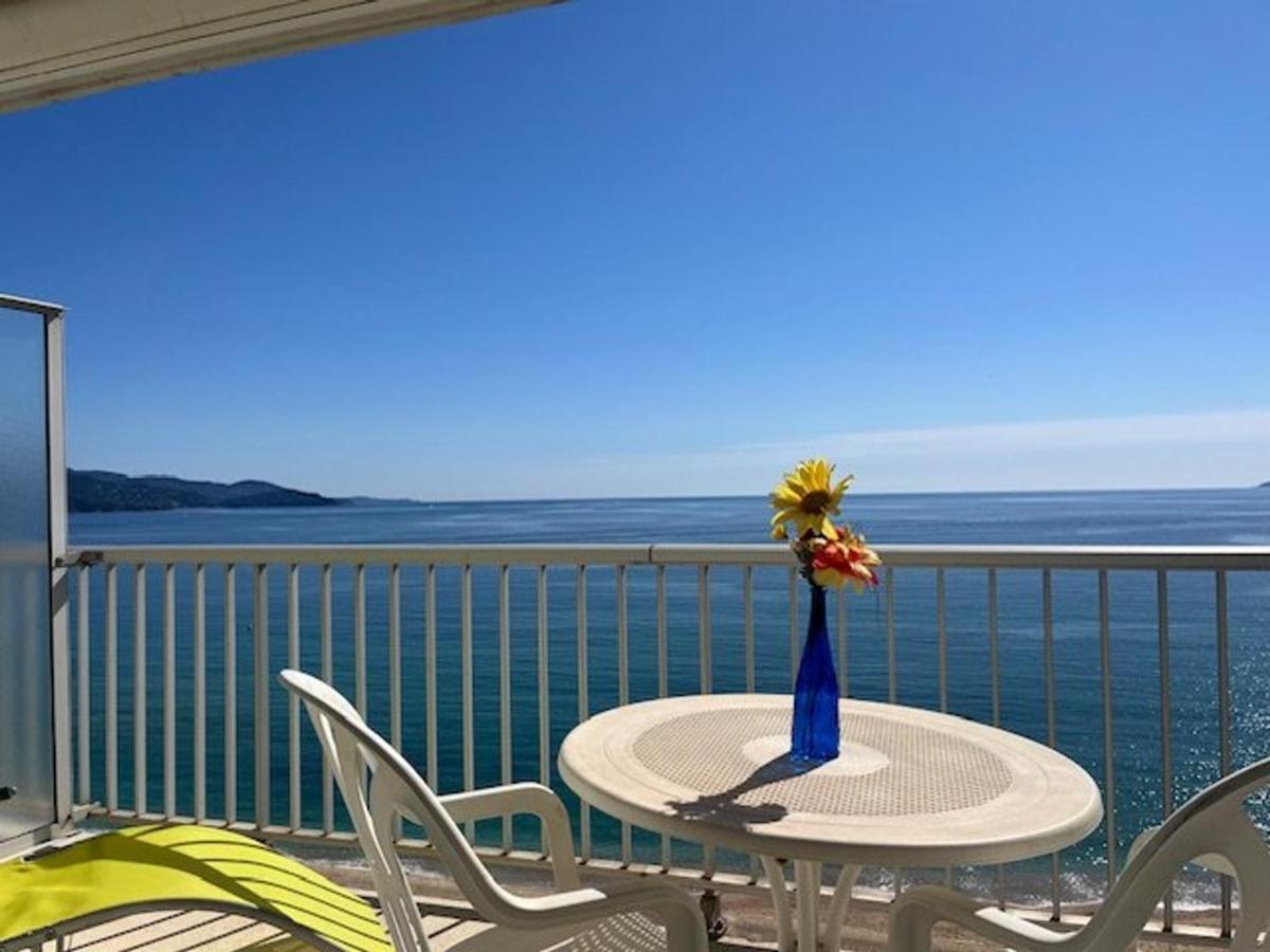Studio vue mer au Lavandou avec parking - FR-1-308-64 - Chambres d’hôtes Le Lavandou