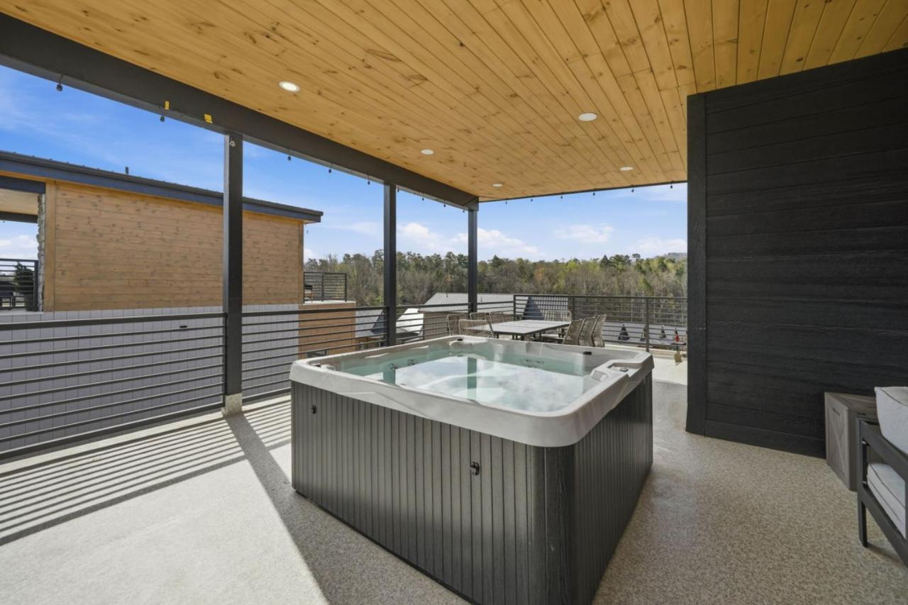 NEW Build - Smokies Haven w/ Hot Tub, Games, MORE - B&B Pigeon Forge