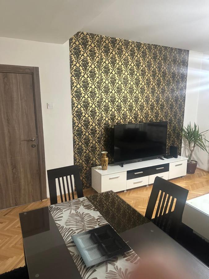 Centar Apartment - Ferienwohnung Kumanovo
