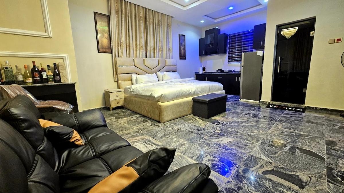 Skye Palace Apartment - Ambassador Suite - B&B Akure