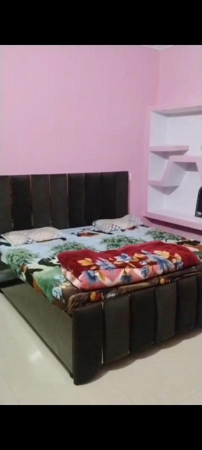 Kusum Home stay - B&B Ayodhya