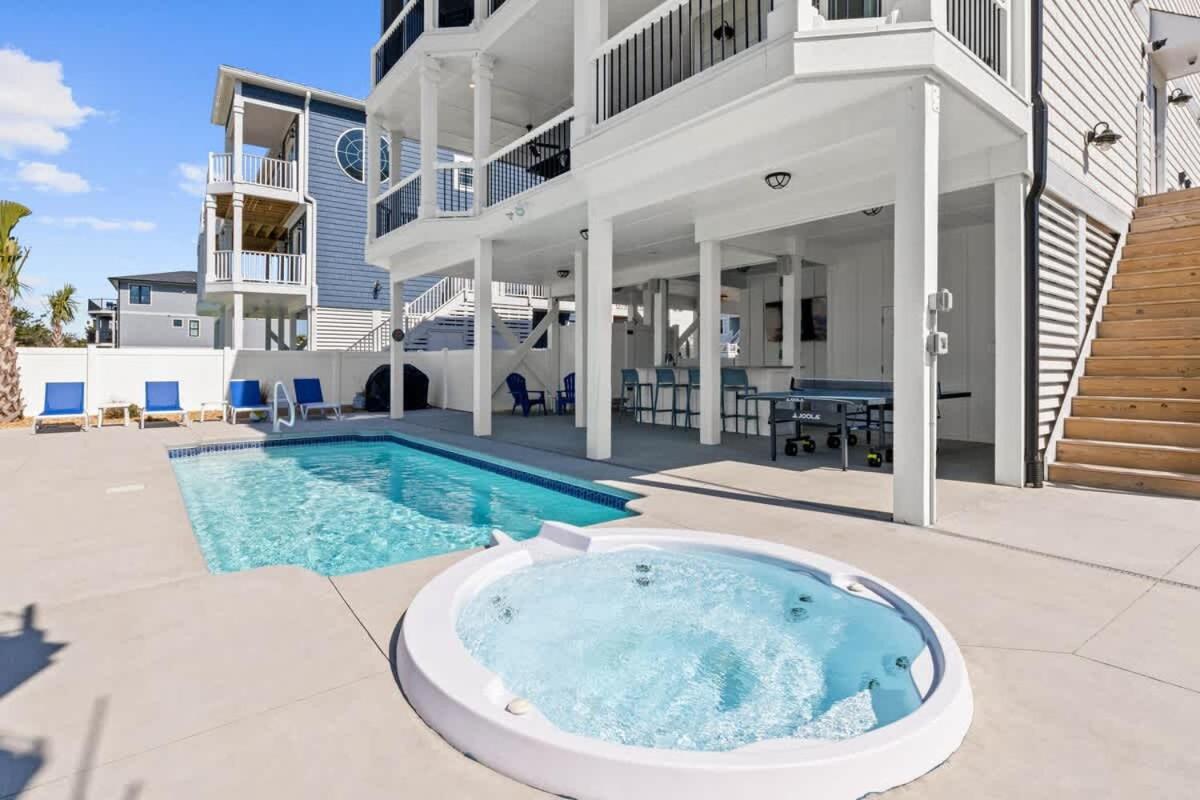 Coastal Sunset - private heated pool, spa, close walk to the beach - Chambres d'hôtes Ocean Isle Beach