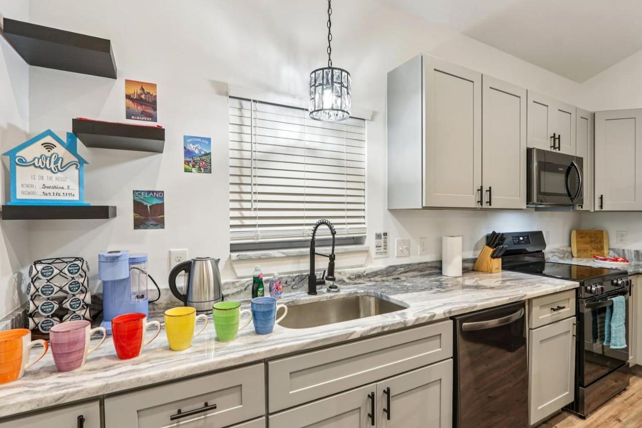 Stylish 3BR2BA6Beds Spacious Near Downtown - B&B Saint Augustine