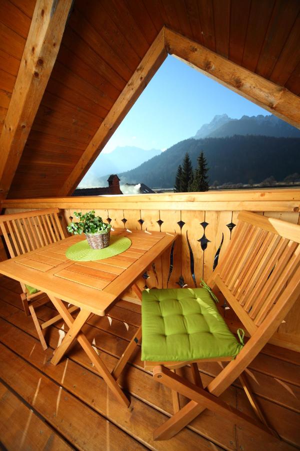 Apartment mit 2 Schlafzimmern und Balkon