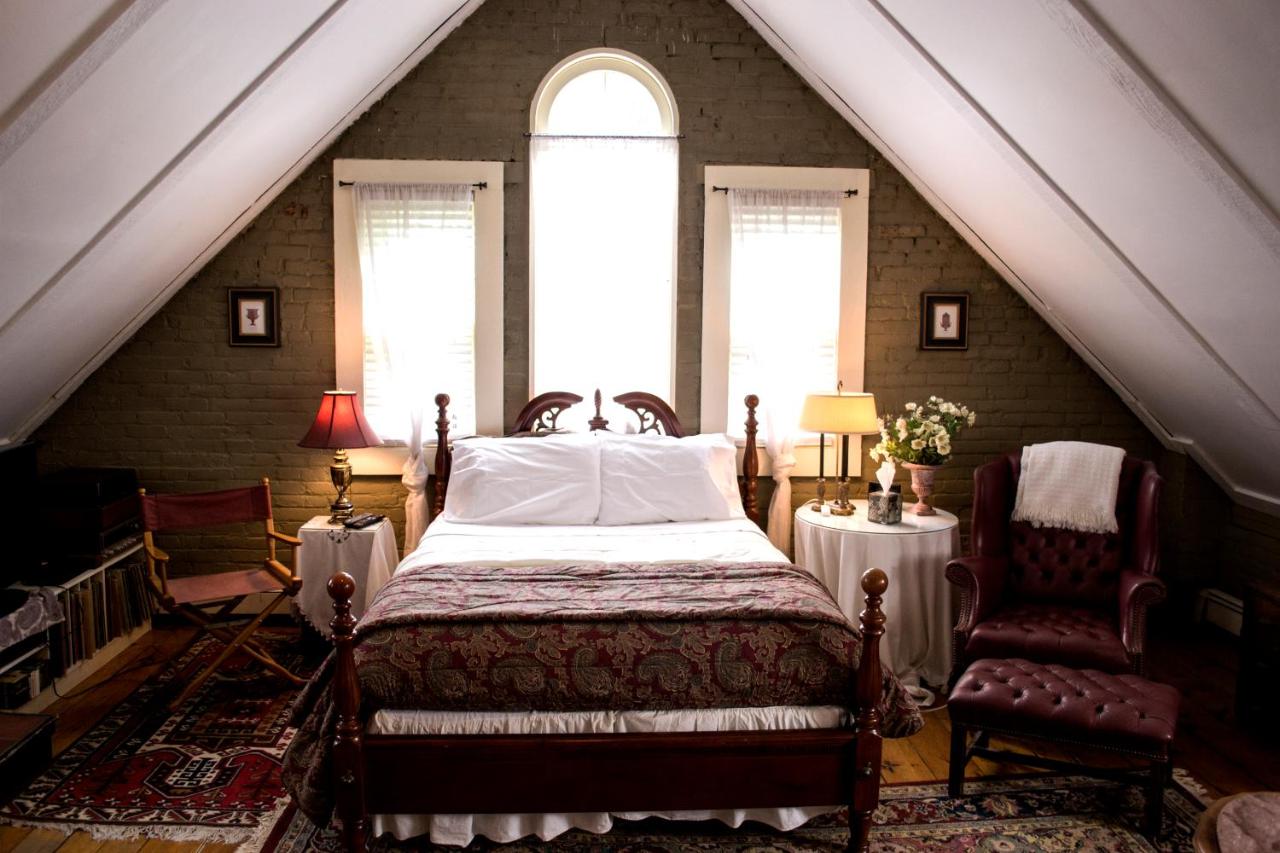 Queen Suite