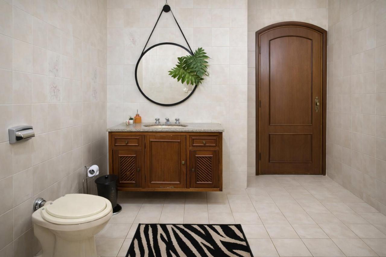 Standard Twin Room with Shared Bathroom