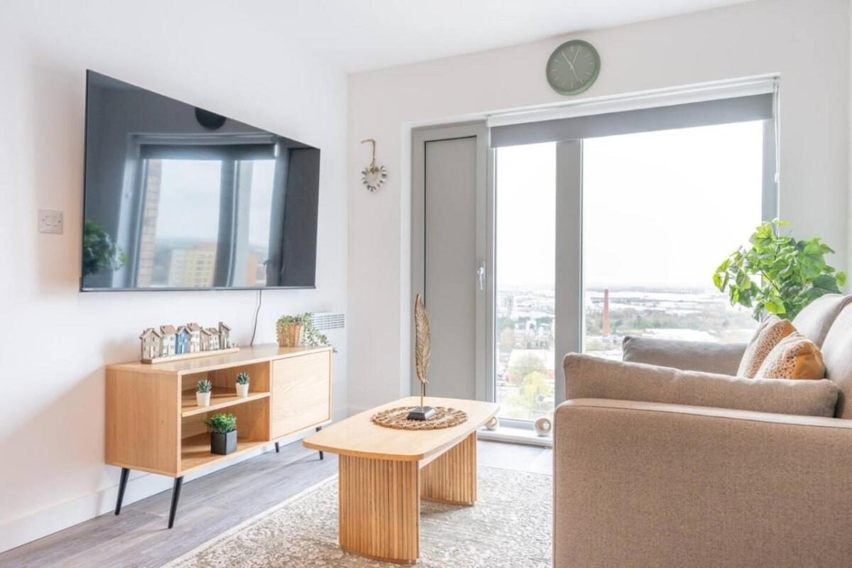 Chique Luxurious Stylish Two Bedroom Apartment - B&B Manchester
