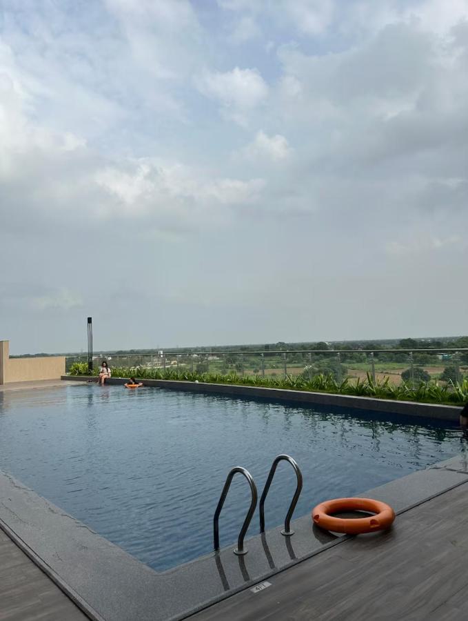 Cozy 2 BHK Apartment In Gift City Like Home - Bed and Breakfast Gandhinagar