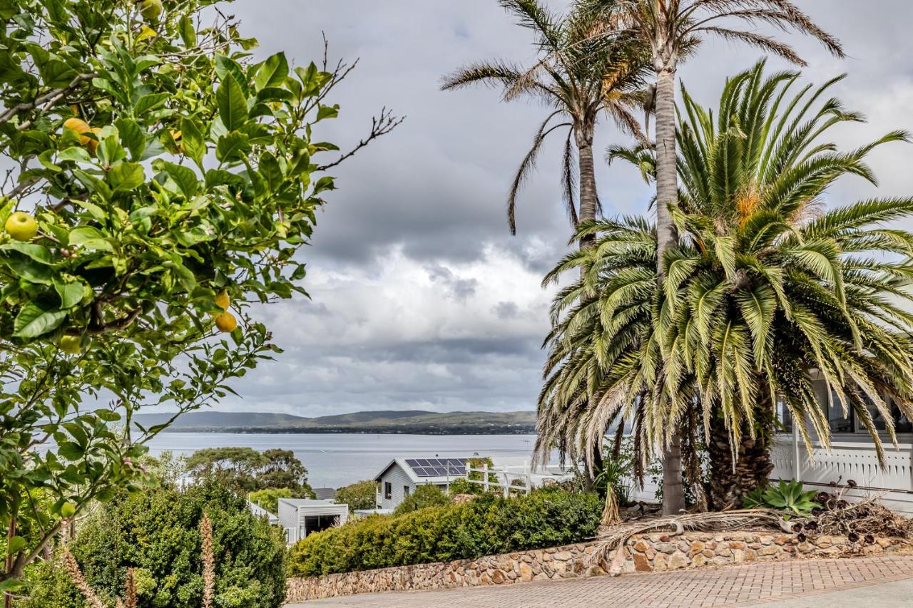 Blue Horizon House by The BNB Collection - Bed and Breakfast Albany