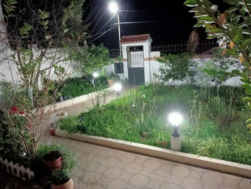 Niveau de villa calme avec superbe vue sur mer - B&B Sidi Ghiles